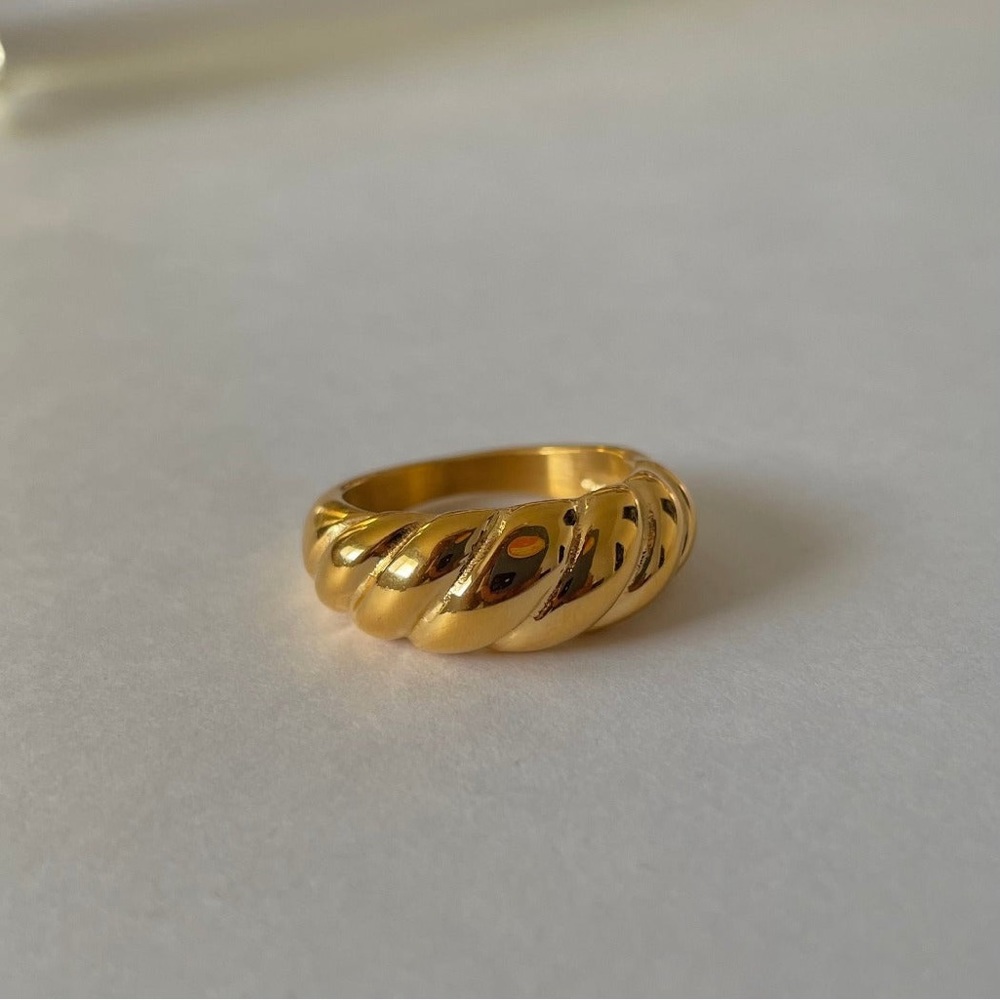 18k Gold Plated Croissant Ring | New | Size 8 | Waterproof